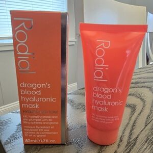 RODIAL Dragon's Blood Hyaluronic Mask